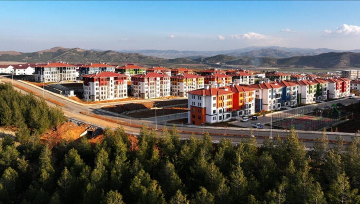 İslam Kalkınma Bankasından sarsıntı bölgesinin yine imarı için 200 milyon euroluk finansman