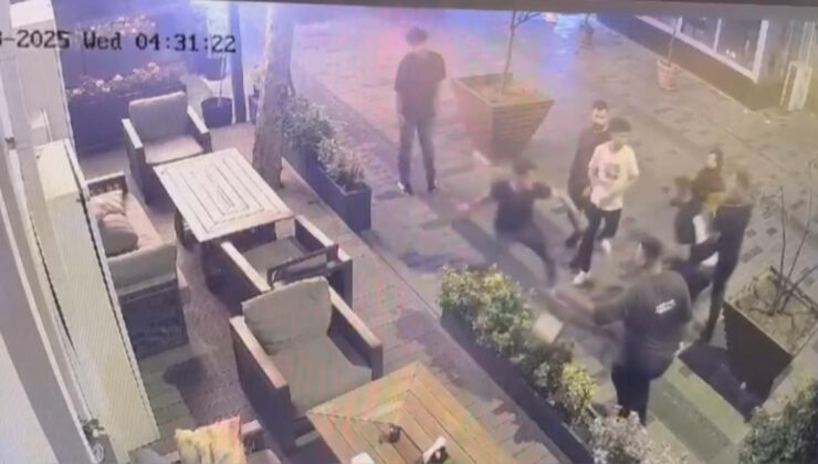 İstanbul’da bayanlara kelamlı tacizde bulunan şahıslara maket bıçağıyla saldırdılar