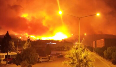 İzmir yangını havadan görüntülendi