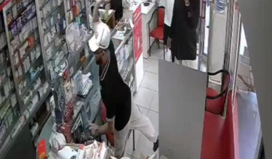 İzmir’de eczacıya yumurtalı taarruz