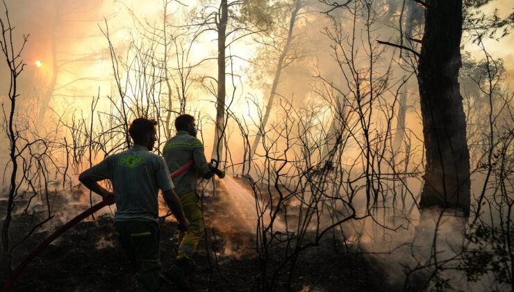 İzmir’in Ödemiş ilçesindeki orman yangınına müdahale sürüyor