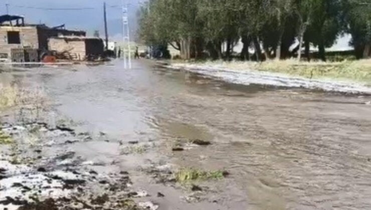 Kars’ta sağanak yağış sele neden oldu