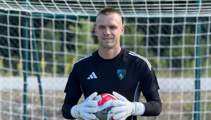 Kocaelispor’un yeni transferi Aleksandar Jovanovic kampa katıldı