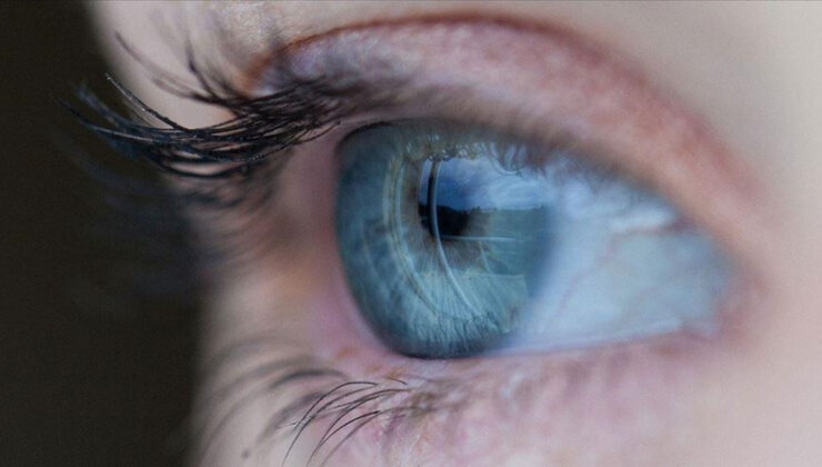 Kontakt lensle yüzmek sıhhate ziyanlı