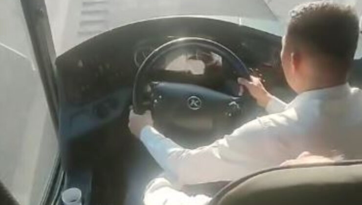 Kütahya’da sürücüsü rahatsızlanan otobüs, muavinin müdahalesi ile kazadan kurtuldu