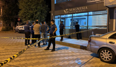 Manisa’da emlak ofisinde çıkan silahlı hengamede 1 kişi öldü