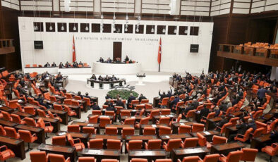Meclis tatile girmiyor: Çalışma müddeti 2 ay uzatıldı