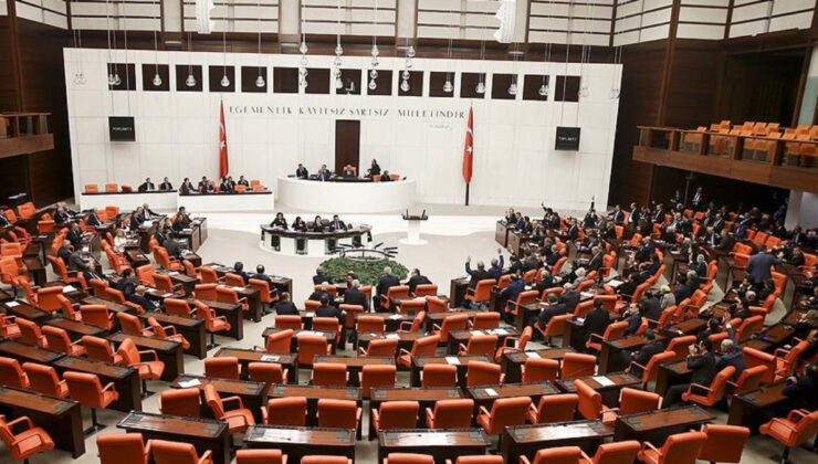 Meclis tatile girmiyor: Çalışma müddeti 2 ay uzatıldı