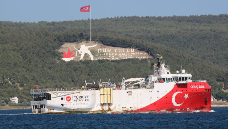 Oruç Reis Sismik Araştırma Gemisi, Çanakkale Boğazı’ndan geçti