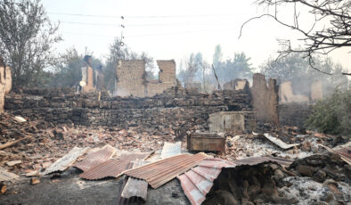 Sakarya’da başlayıp Bilecik’e sıçrayan yangında çok sayıda mesken hasar gördü