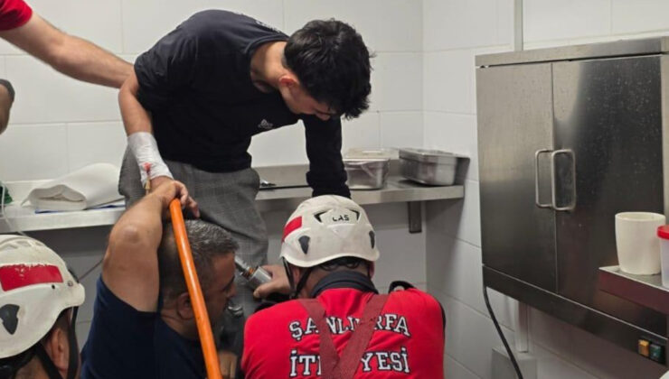 Şanlıurfa’da elini kaptırdığı makineyle hastaneye götürüldü