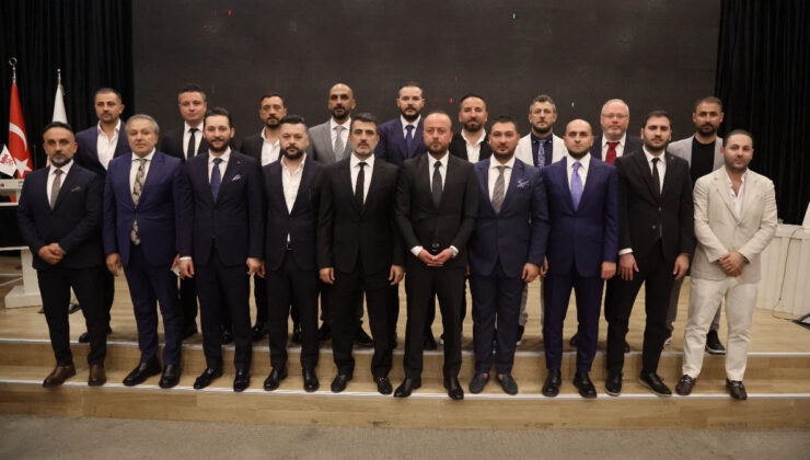 Sivasspor’da yeni idare şurasında vazife dağılımı gerçekleşti