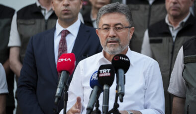 Tarım ve Orman Bakanı Yumaklı: Bugün 67 yangın çıktı, yalnızca biri sürüyor