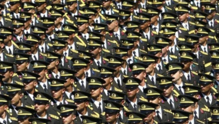 TSK’da komuta kademesine yeni nizam: Terfi ve yaş haddi uygulamaları değişiyor