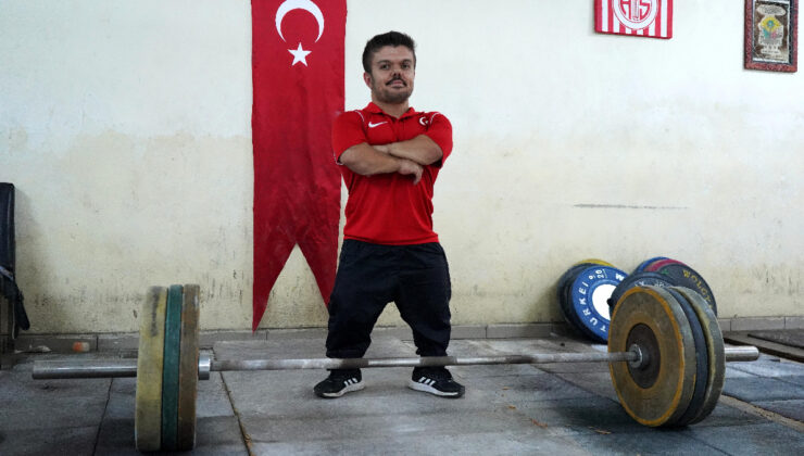 Türkiye’de 15 halter şampiyonluğu var: Gözü dünya birinciliğinde