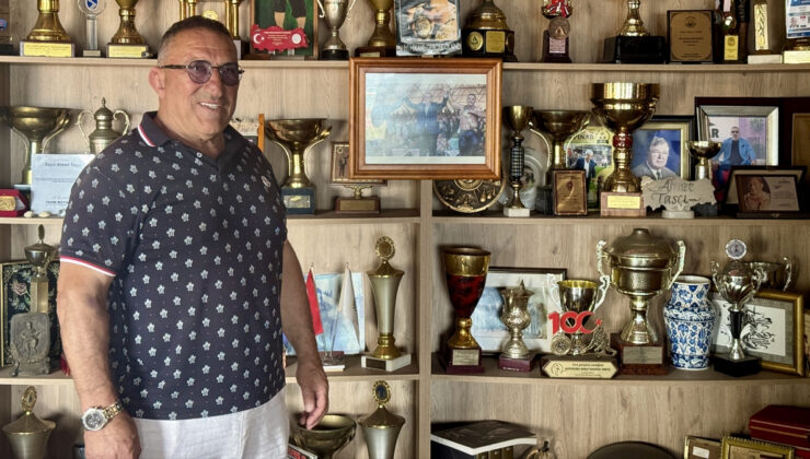 Yağlı güreşin efsanesi Ahmet Taşçı, ‘ahlı kemer’ için başpehlivan Zeybek’e helallik verdi