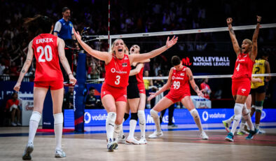A Ulusal Bayan Voleybol Ekibi, Milletler Ligi’nde Hollanda’yla karşılaşacak