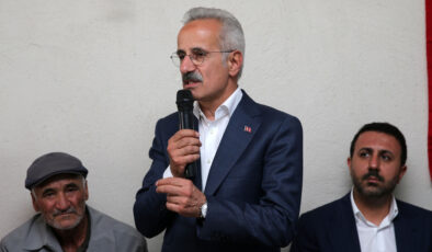 Abdulkadir Uraloğlu’ndan Bitlis’te şehit Yeşildemir’in ailesine taziye ziyareti