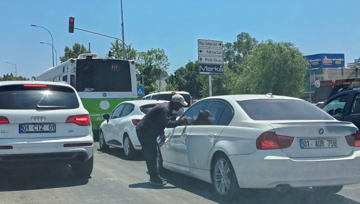 Adana’da cam silici para alamayınca çılgına döndü