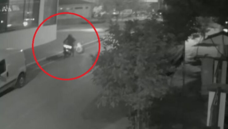 Adana’da motosikletli kapkaççılar bayanı yerde sürükleyip, çantasını gasbetti