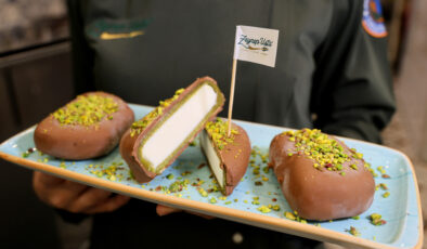 Adana’nın meşhur dondurması: Kilosu bin liradan satılıyor