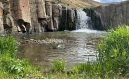 Ağrı Yıldızlı Şelalesi doğaseverlerin ilgisini çekiyor