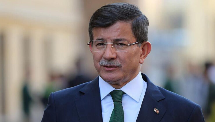 Ahmet Davutoğlu’dan CHP’li belediyelere yapılan operasyona reaksiyon