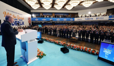 AK Parti’nin yeni müziği: Dünya Bizi Bekler