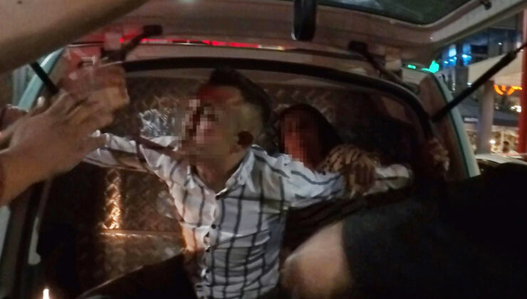 Aksaray’da alkollü şoför polis aracının camını kırdı