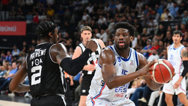 Anadolu Efes’te, Daniel Dolayı da gitti