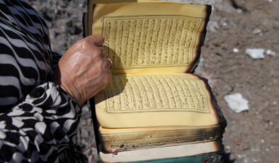 Ankara’da yangında kül olan meskenlerinden kalan tek şey Kur’an-ı Kerim oldu