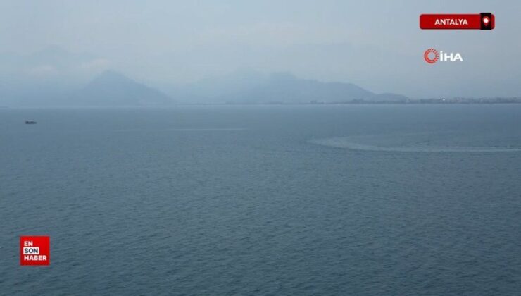 Antalya’nın simgesi Beydağları nem bulutu ortasında kayboldu
