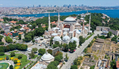 Ayasofya Camii, tam 5 yıl evvel ibadete açıldı