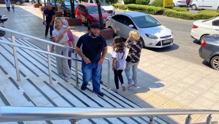 Aydın’da bir çocuğu başından bıçakladı: Kız kardeşi gazetecilere el hareketi yaptı