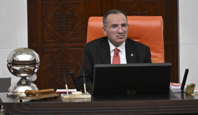 Bekir Bozdağ, AK Parti milletvekiline sonlandı: O arkadaşımız dışarı çıksın