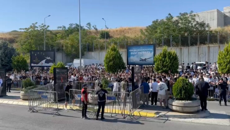 Beşiktaşlılar Orkun Kökçü’yü karşılamak için havalimanına akın etti