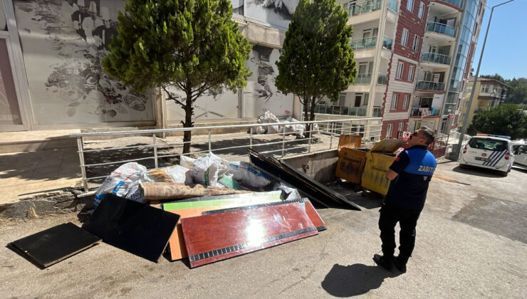 Bilecik’te zabıta etrafa hurda atan şahsı yakaladı: Seyyar satıcı çıktı