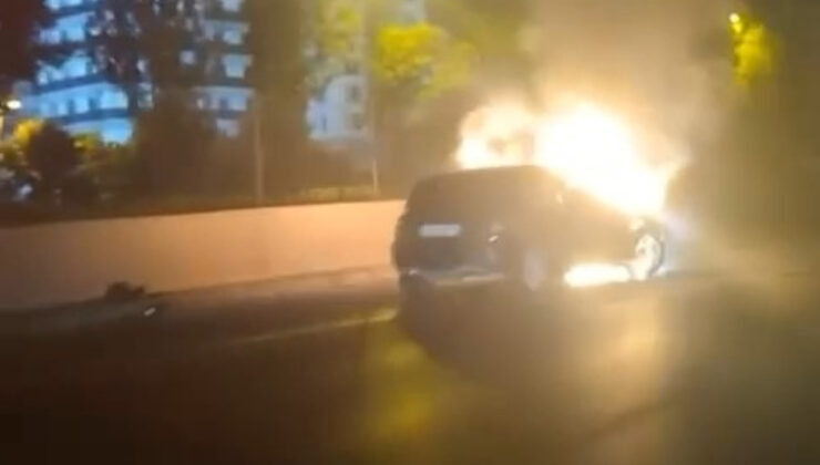 Bursa’da bir araba alevlere kapıldı