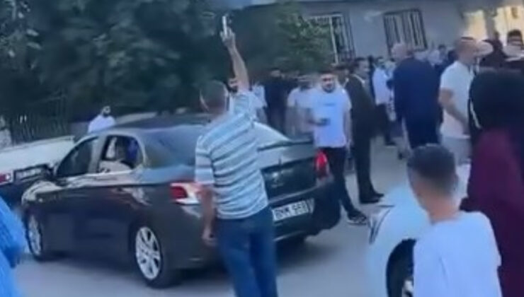 Bursa’da bir düğünde uzun namlulu silahlarla havaya ateş açıldı