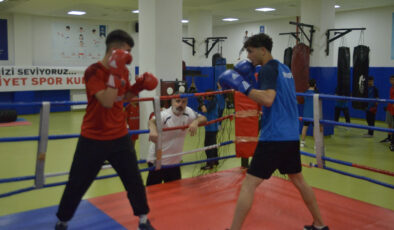 Bursa’da çocuklar ve gençler, Emniyet Boks Kulübünün ringinden dünyaya açılıyor