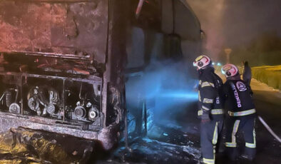 Denizli’de cins otobüsü alev alev yandı