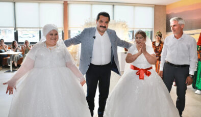 Denizli’de down sendromlu Gülizar ve Selma’nın gelin olma hayalleri temsili düğünle gerçekleşti