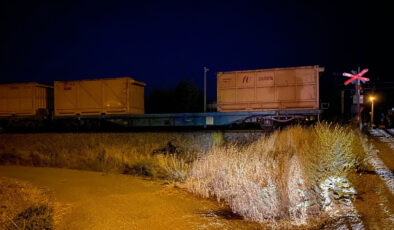 Denizli’de hemzemin geçitte trenle çarpışan motosiklet şoföründen acı haber