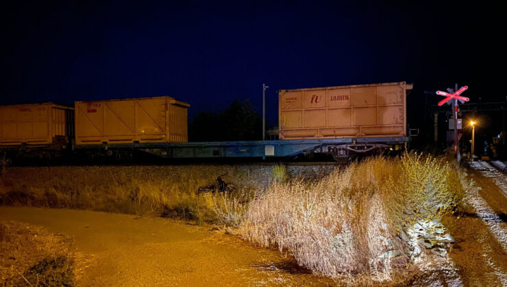 Denizli’de hemzemin geçitte trenle çarpışan motosiklet şoföründen acı haber