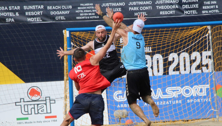 EHF Avrupa Plaj Hentbolu Şampiyonası’nın heyecanı Antalya’da yaşanıyor