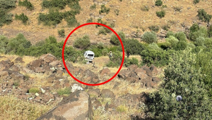 Elazığ’da şarampole uçan aracın şoförü can verdi