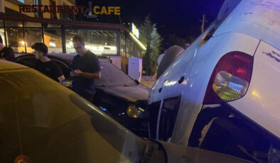 Elazığ’da şoförünün hakimiyetini kaybeden araba takla atttı