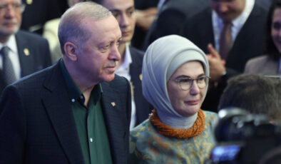 Emine Erdoğan: AK Parti, yürüyüşünü istişareyle şekillendiren bir dava şuuru taşımaktadır