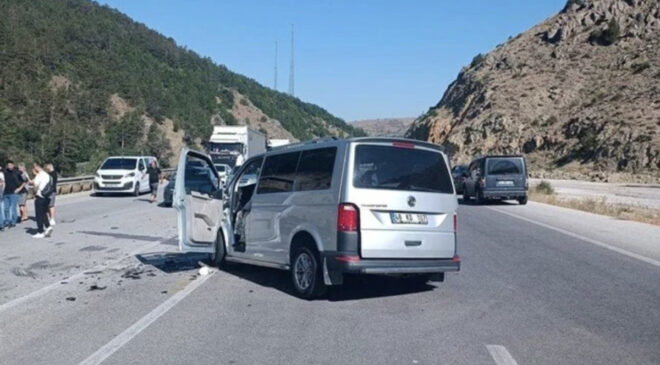 Erzincan’da iki araç çarpıştı: Çocuk hayatını kaybetti