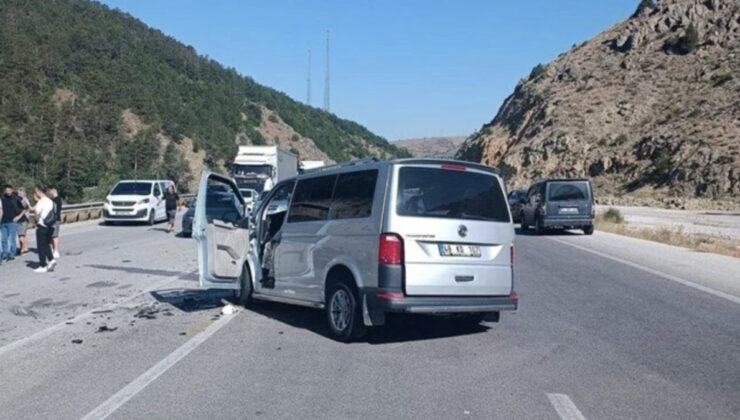 Erzincan’da iki araç çarpıştı: Çocuk hayatını kaybetti